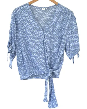 Cool Summer Daisy Print Tie-Front Wrap Blouse