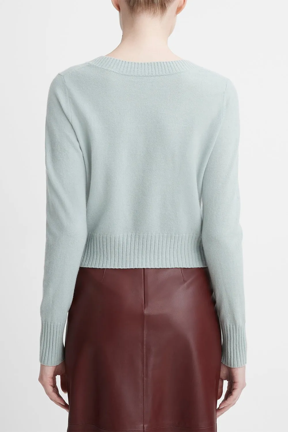 Cropped V-Neck Pullover