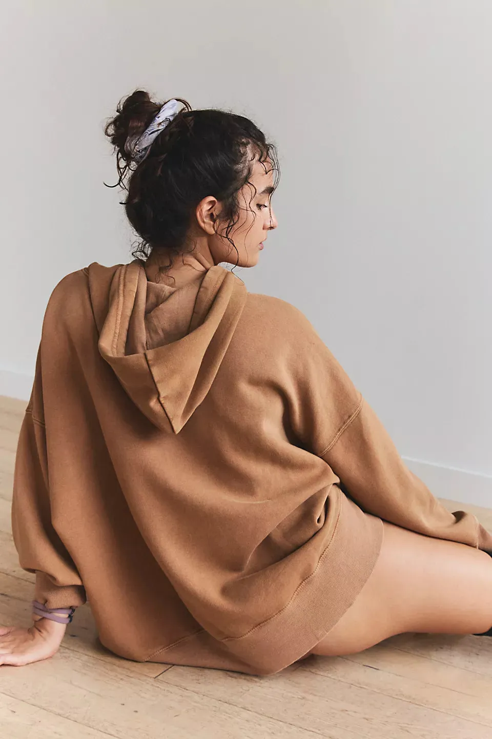 Free People Sprint To The Finish Hoodie - CAMEL