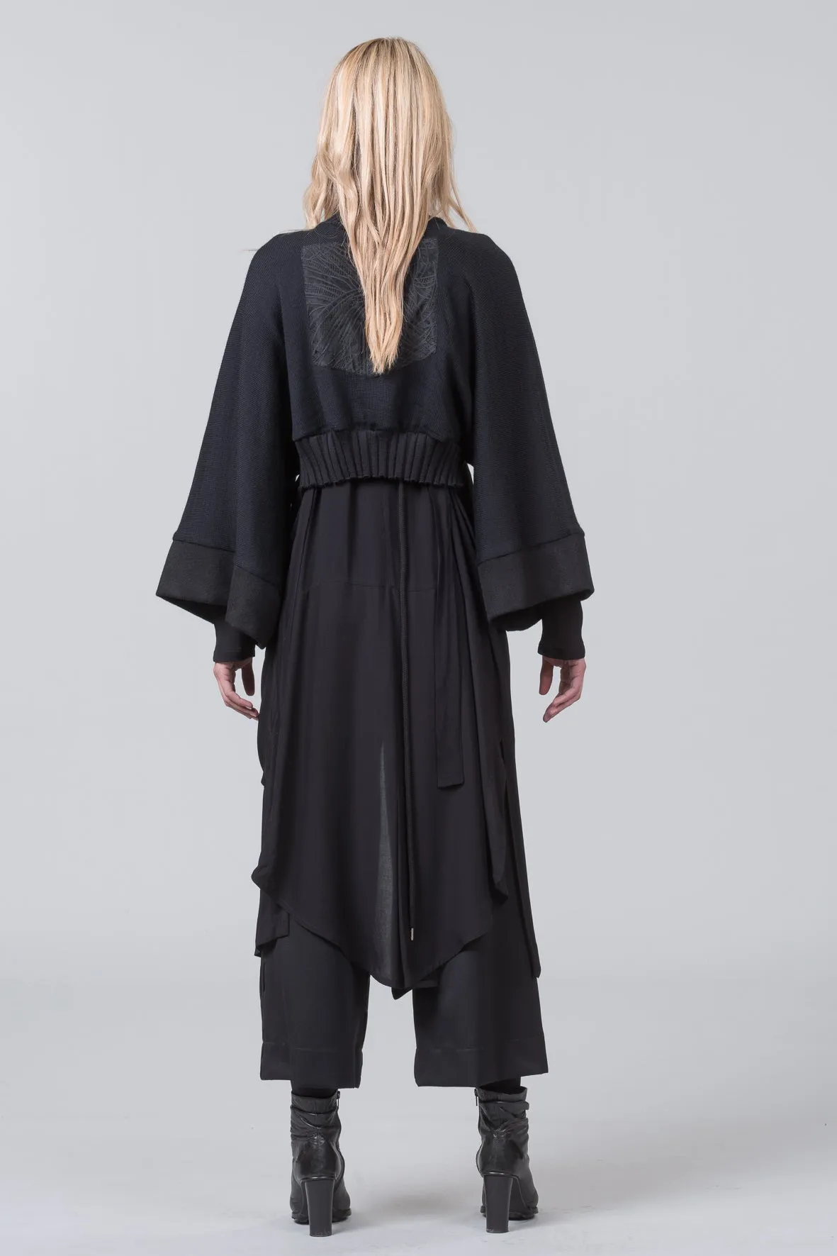 Poetic Corrugations - black - sample